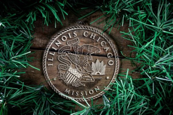 LDS Illinois Chicago Mission Christmas Ornament surrounded by a Simple Reef