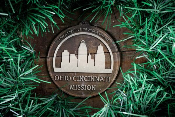 LDS Ohio Cincinnati Mission Christmas Ornament surrounded by a Simple Reef
